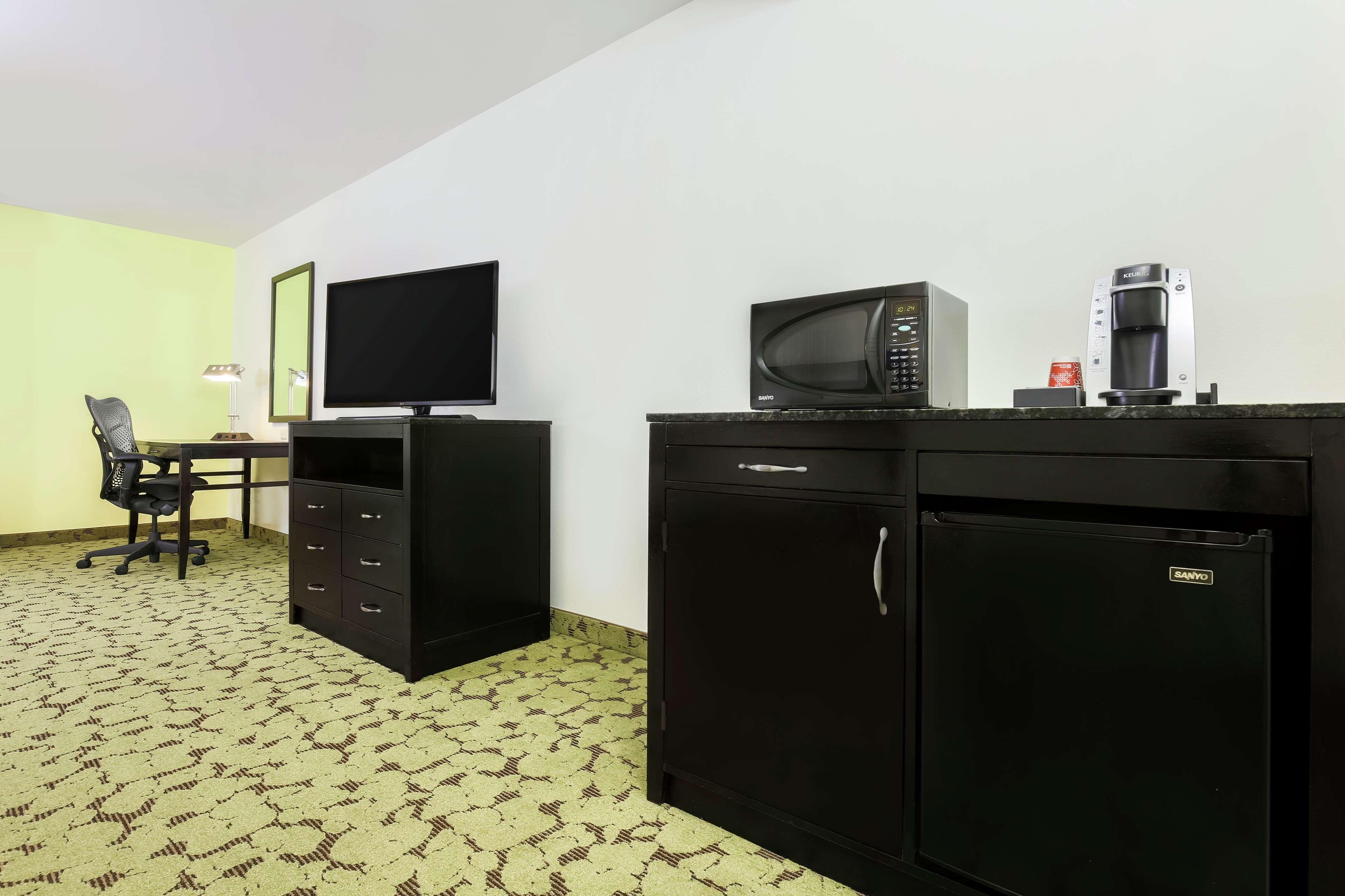Hilton Garden Inn Dallas Lewisville Exterior foto